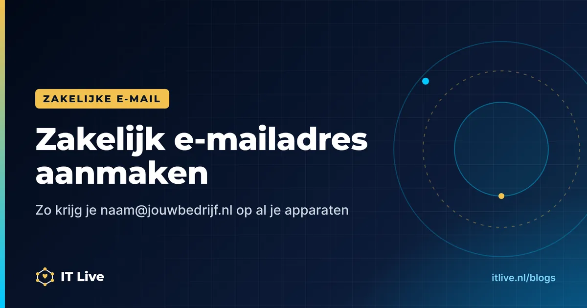Laptop en telefoon met een mailbox na het zakelijk e-mailadres aanmaken op een eigen domein